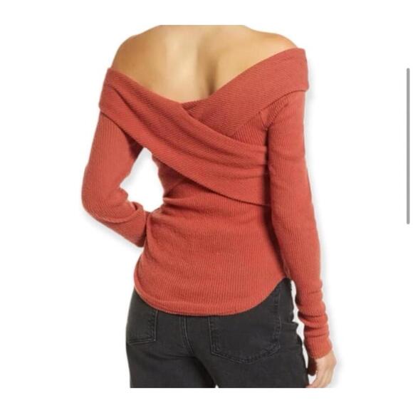 Free People Off The Shoulder Sweater Size Small - Picture 12 of 12